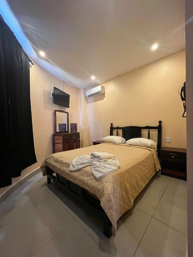 La Cubana Hotel & Suites Колон Екстер'єр фото